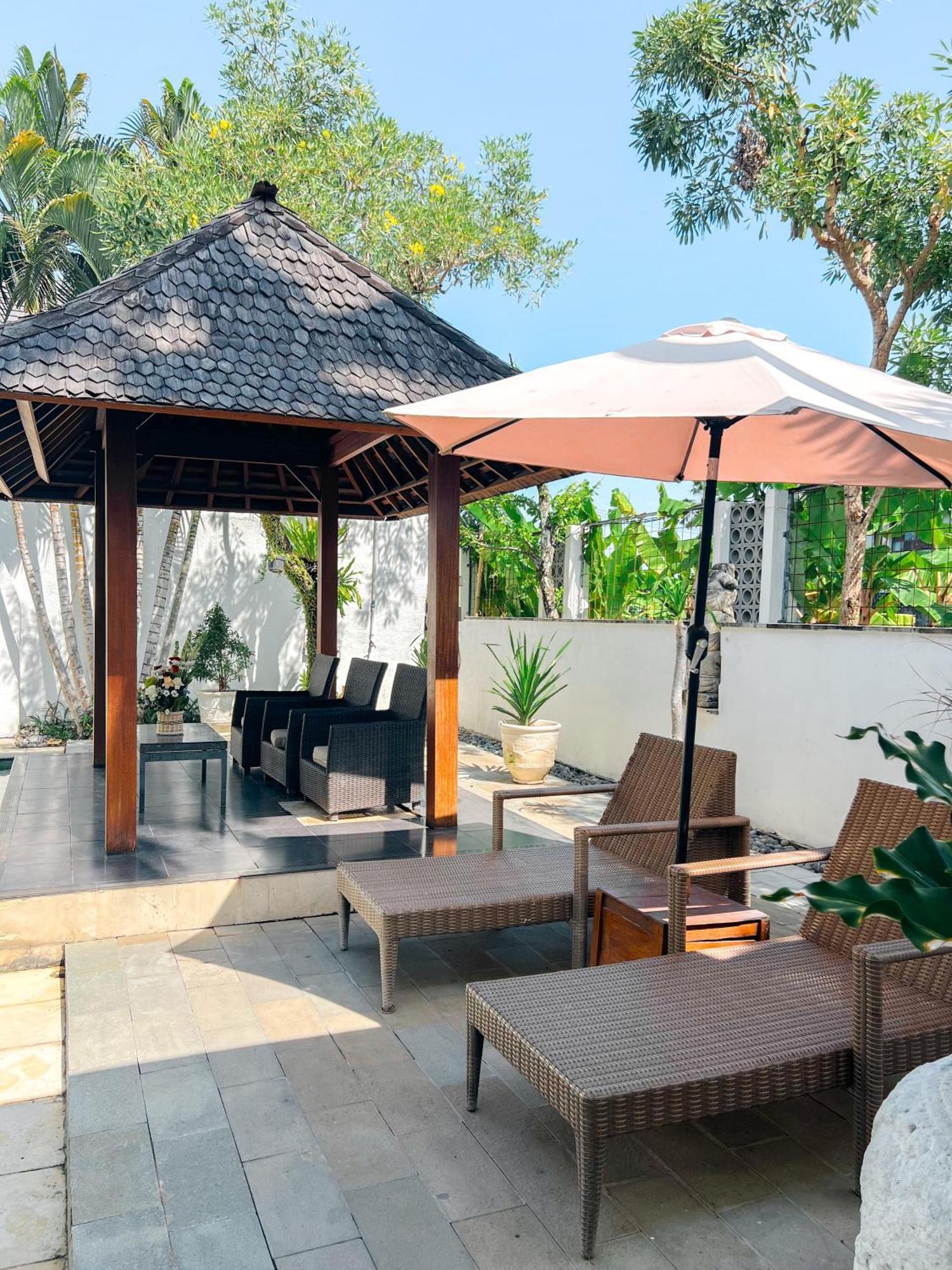 Apple Villas & Apartments Kerobokan Exterior foto